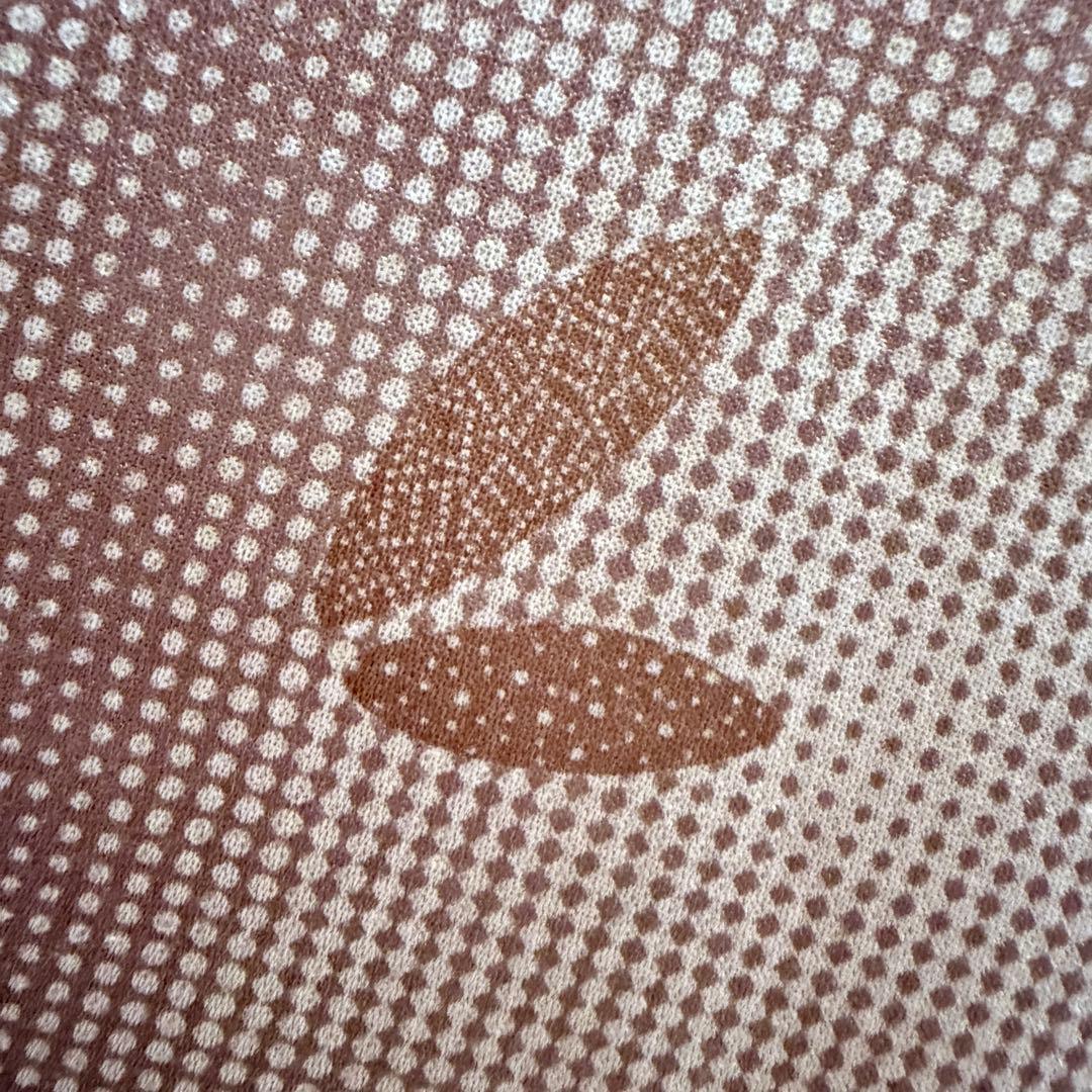 裄70 　身丈174 　身幅ゆったり　　　上質な小紋　パールトーン加工