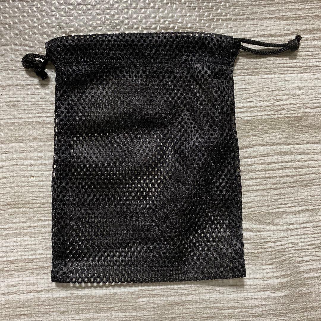 アイマスク 睡眠用 シルクアイマスク 天然シルク製 夏/冬用 通気性 圧迫感なし