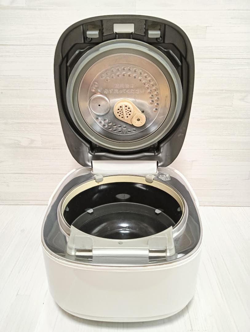 【送料込み 美品】TOSHIBA RC-10WSM 炊飯器 銅釜付き ホワイト