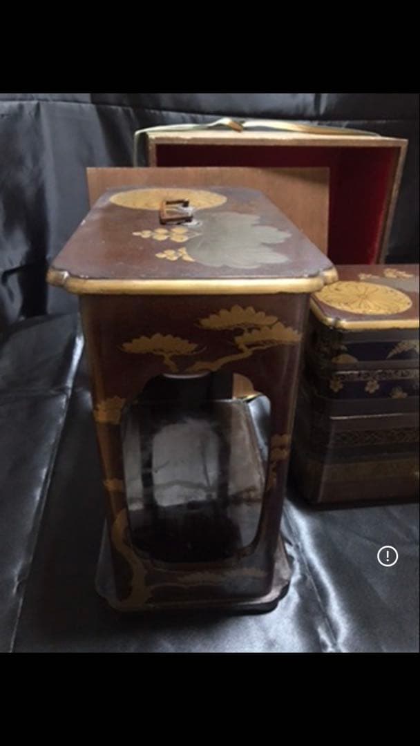 江戸時代　野弁当　重箱　蒔絵提重　骨董　五七桐と菊紋！豪華！