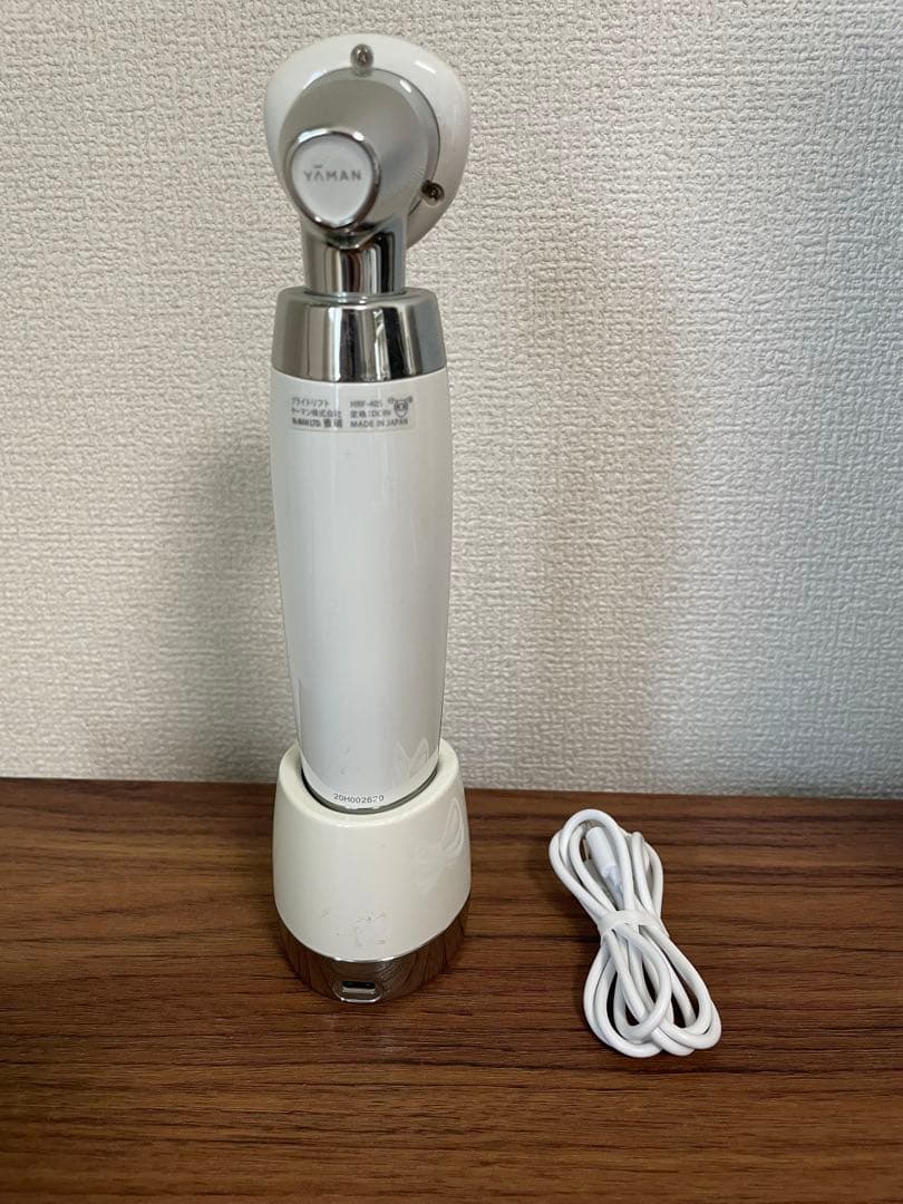 YA-MAN ブライトリフト 美顔器 専用スタンド付き