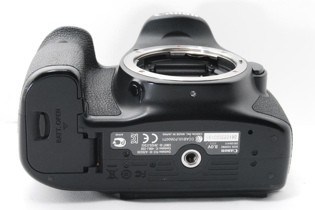 Canon EOS 70D スマホ転送機能搭載！ 近～中望遠レンズ付き♪