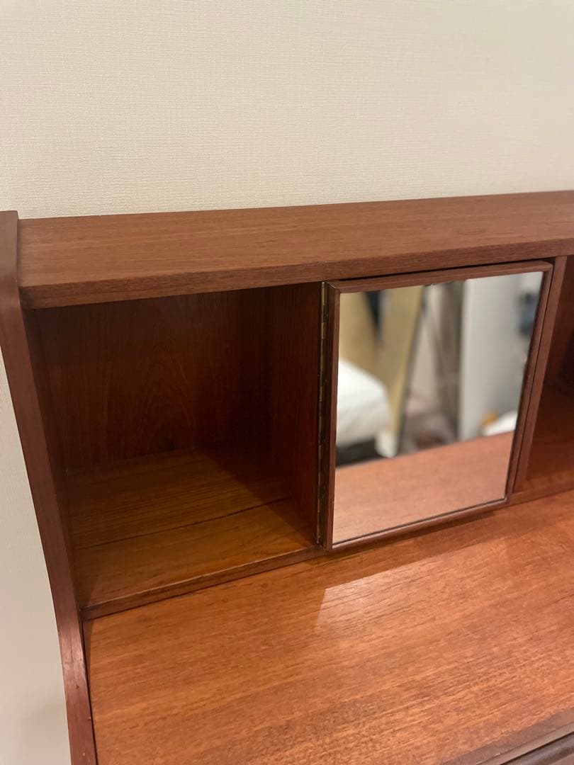 rii　lewis デンマーク　ライティングビューロー