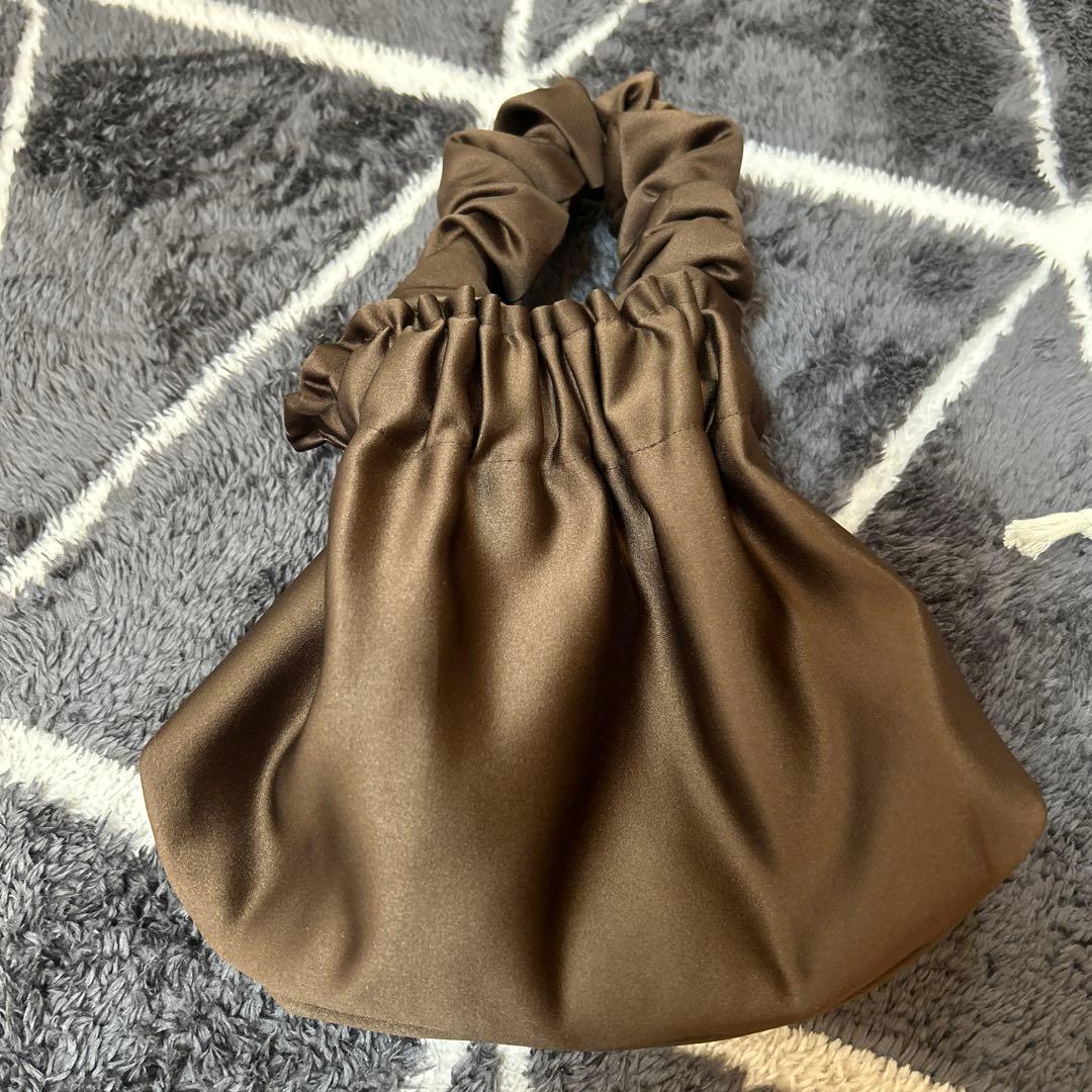 A Bronze Age ブロンズエイジサテンバッグ HALOBAG