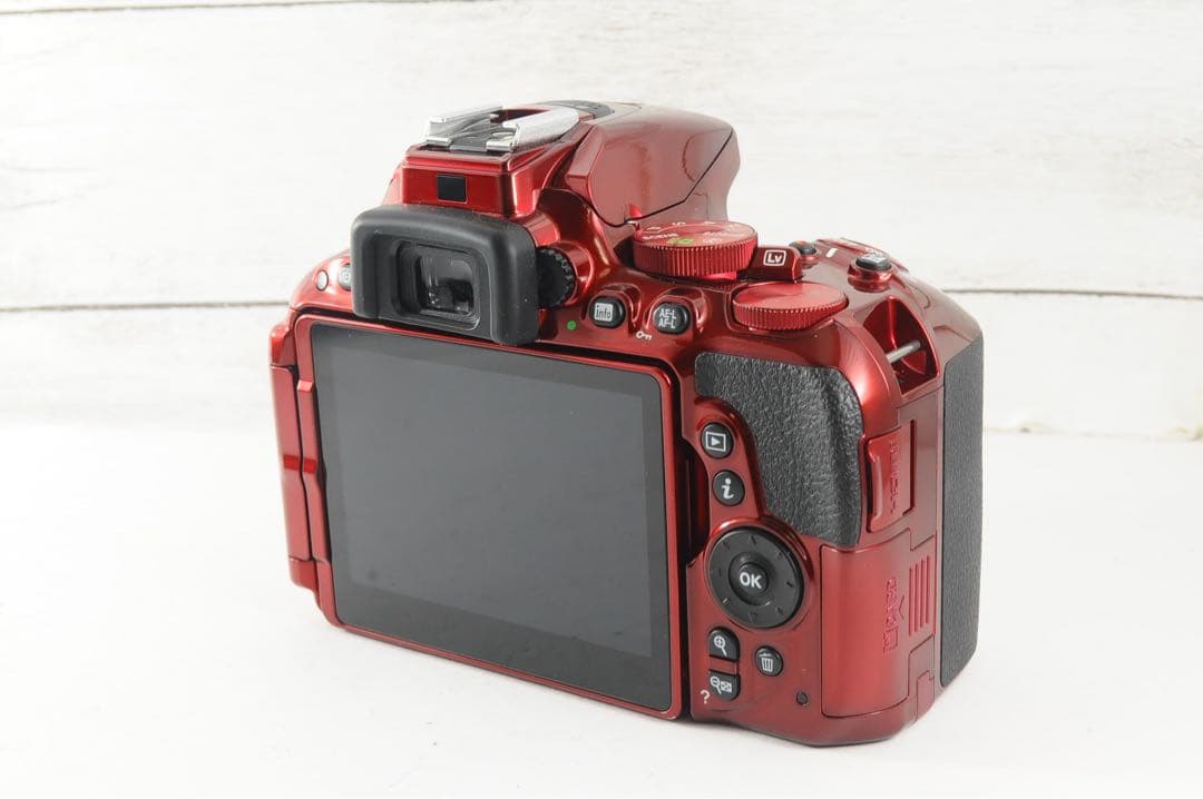 ❤️️希少レッドカラー❤️Wi-Fi &自撮り❤️Nikon D5500