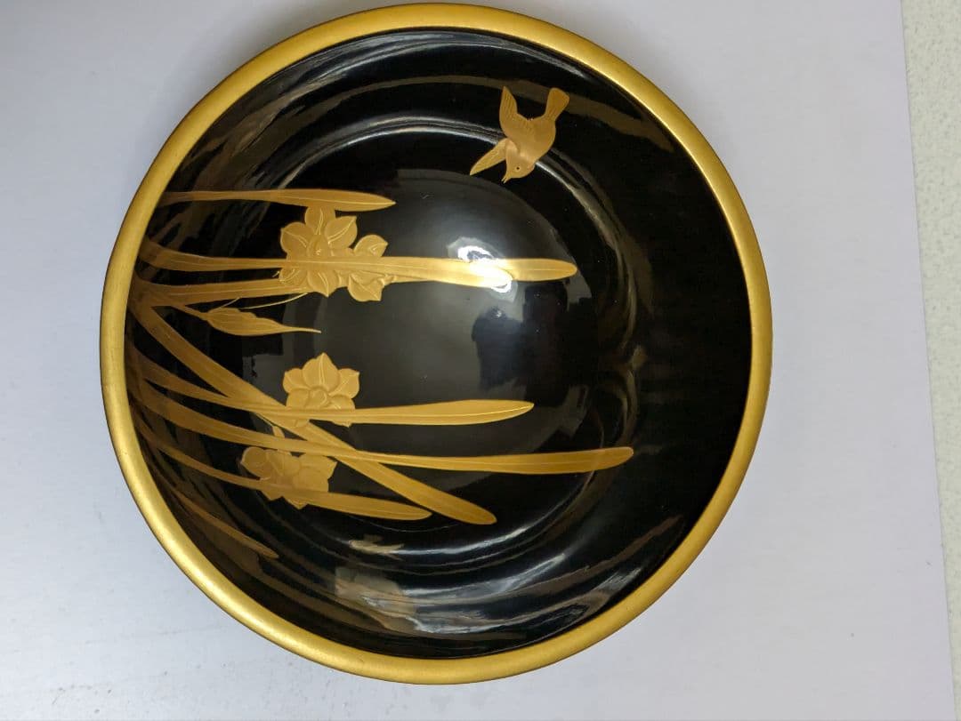 漆器 菓子器 黒と金の装飾