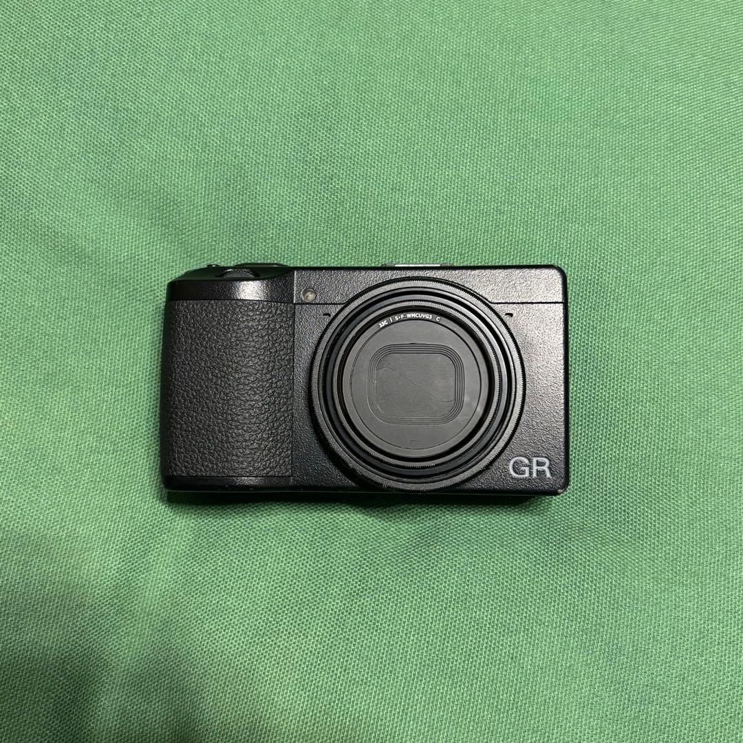 【美品】RICOH GR III（3775回）コンパクトデジタルカメラ