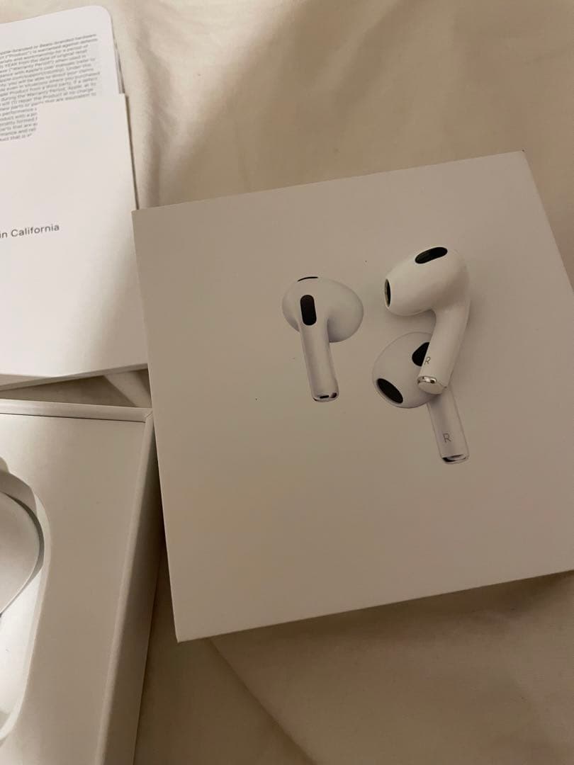 Apple Airpods (第3世代) MME73J/A右耳のみ