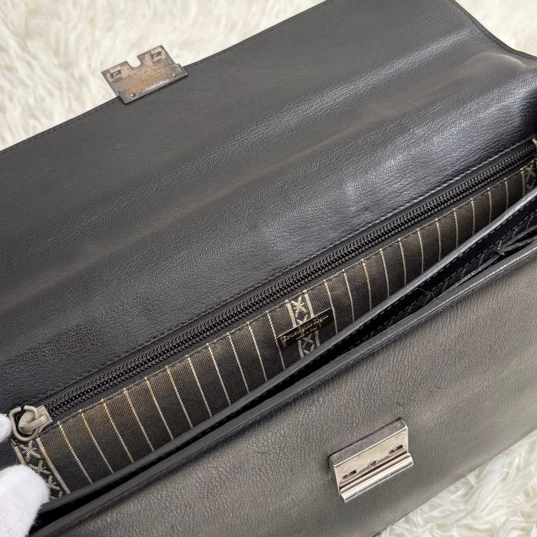 エルメネジルドゼニア コンパクトブリーフケース ダレスバッグ イタリア製 鍵付き