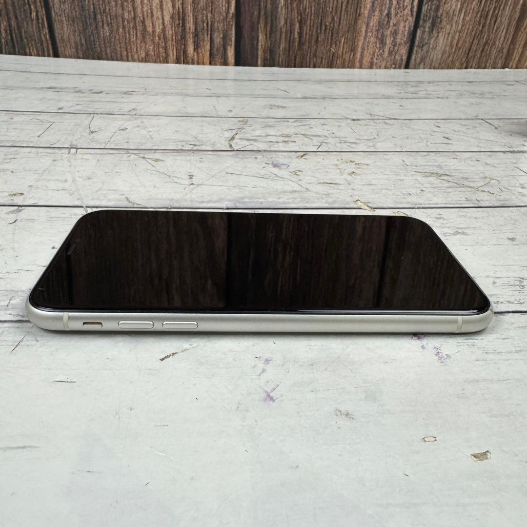 iPhone11 128GB ホワイト MWM22J/A 容量76%