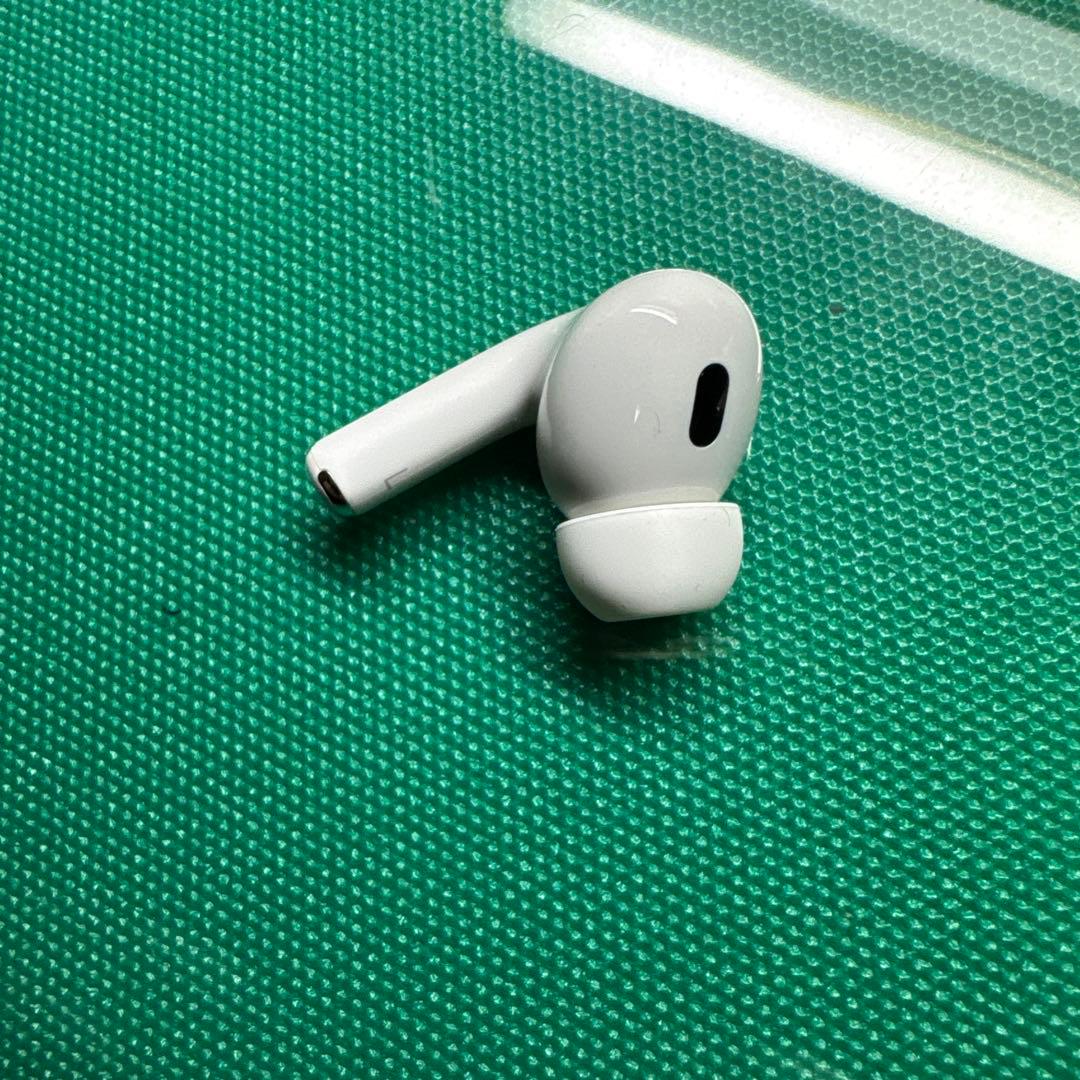 正規品 Apple AirPods Pro 第2世代 AZLAイヤーチップ付き