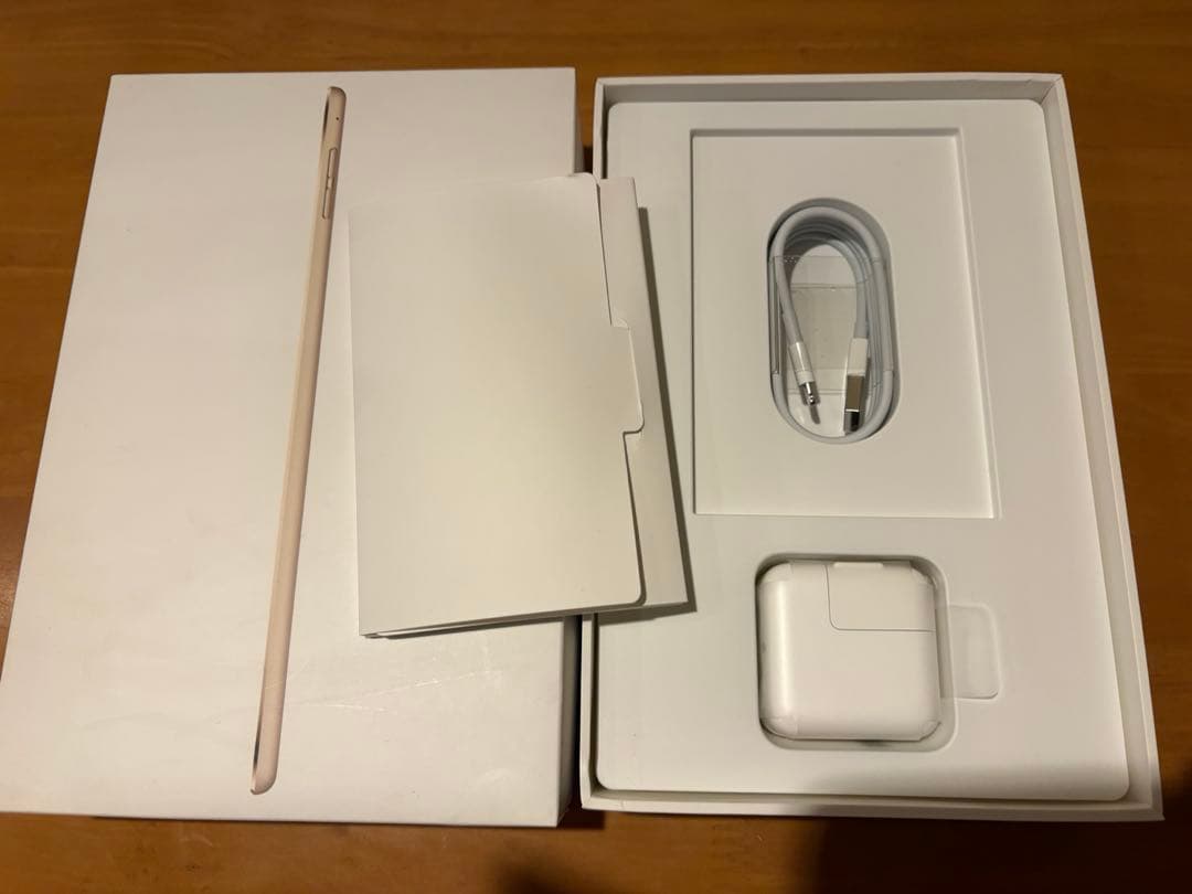 iPad mini4 16GB Wi-Fi cellular simフリー 本体