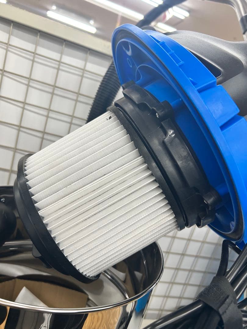 1/4までセール！ 乾湿両用集じん機　ホコリや水も吸えるクリーナー　掃除機