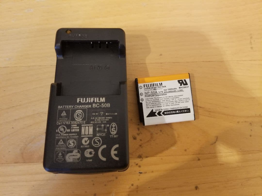 FUJIFILM XF1 元箱付き ヴィンテージ カメラ レトロ