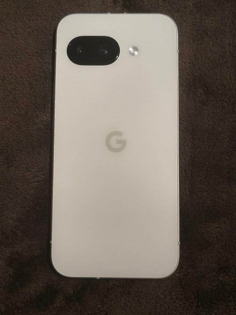 美品 pixel9a 128ギガ　フィルムおまけ