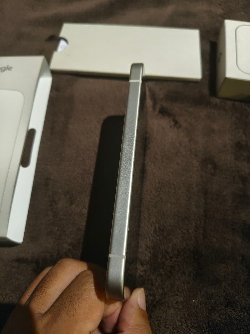 美品 pixel9a 128ギガ　フィルムおまけ