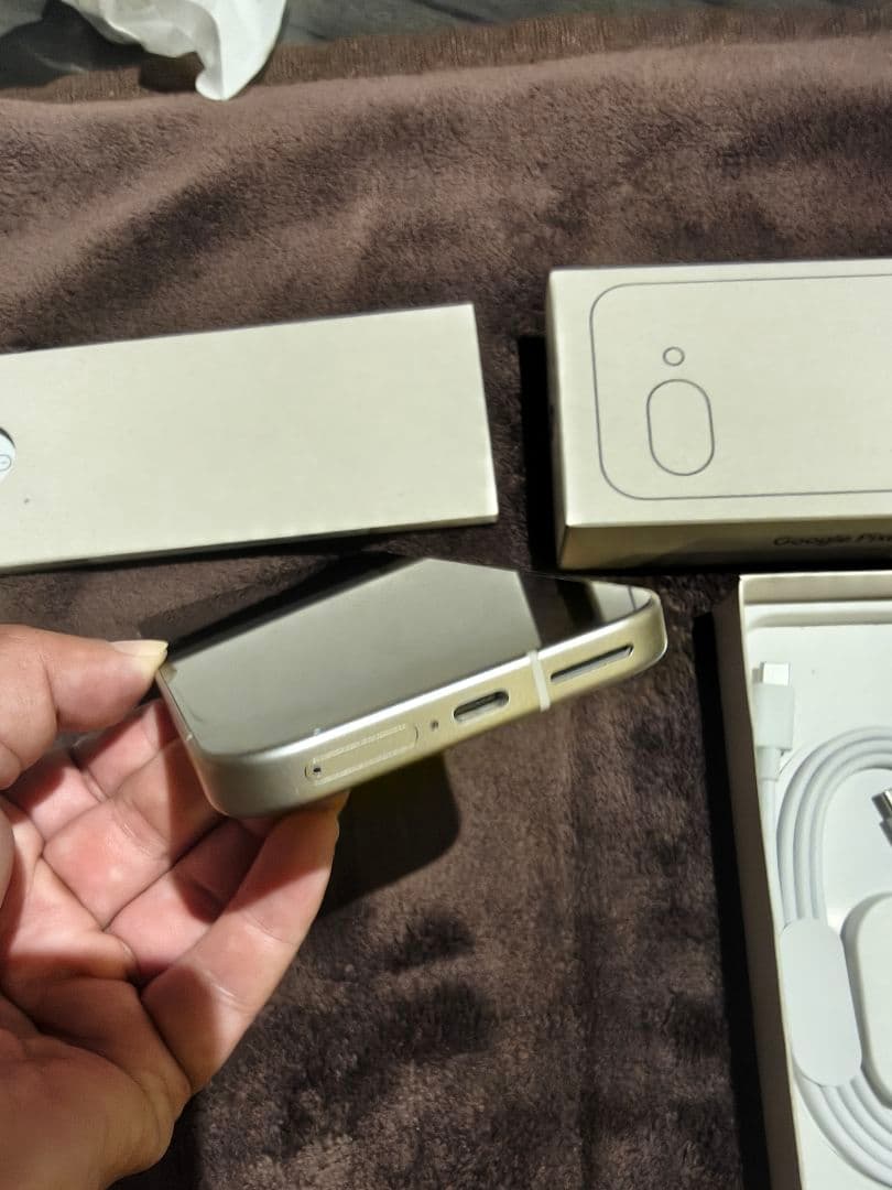 美品 pixel9a 128ギガ　フィルムおまけ