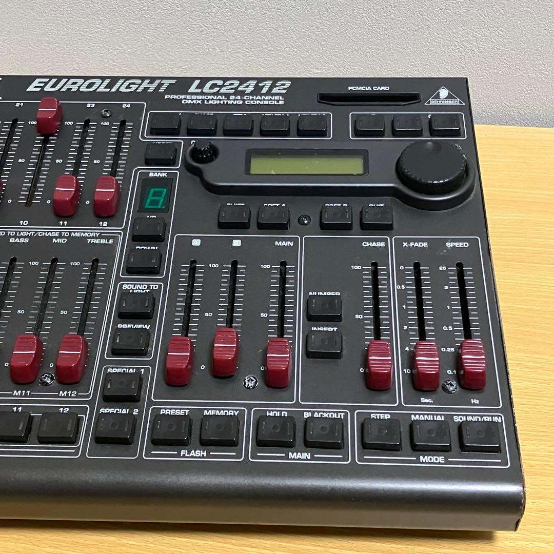 BEHRINGER ベリンガー EUROLIGHT LC2412