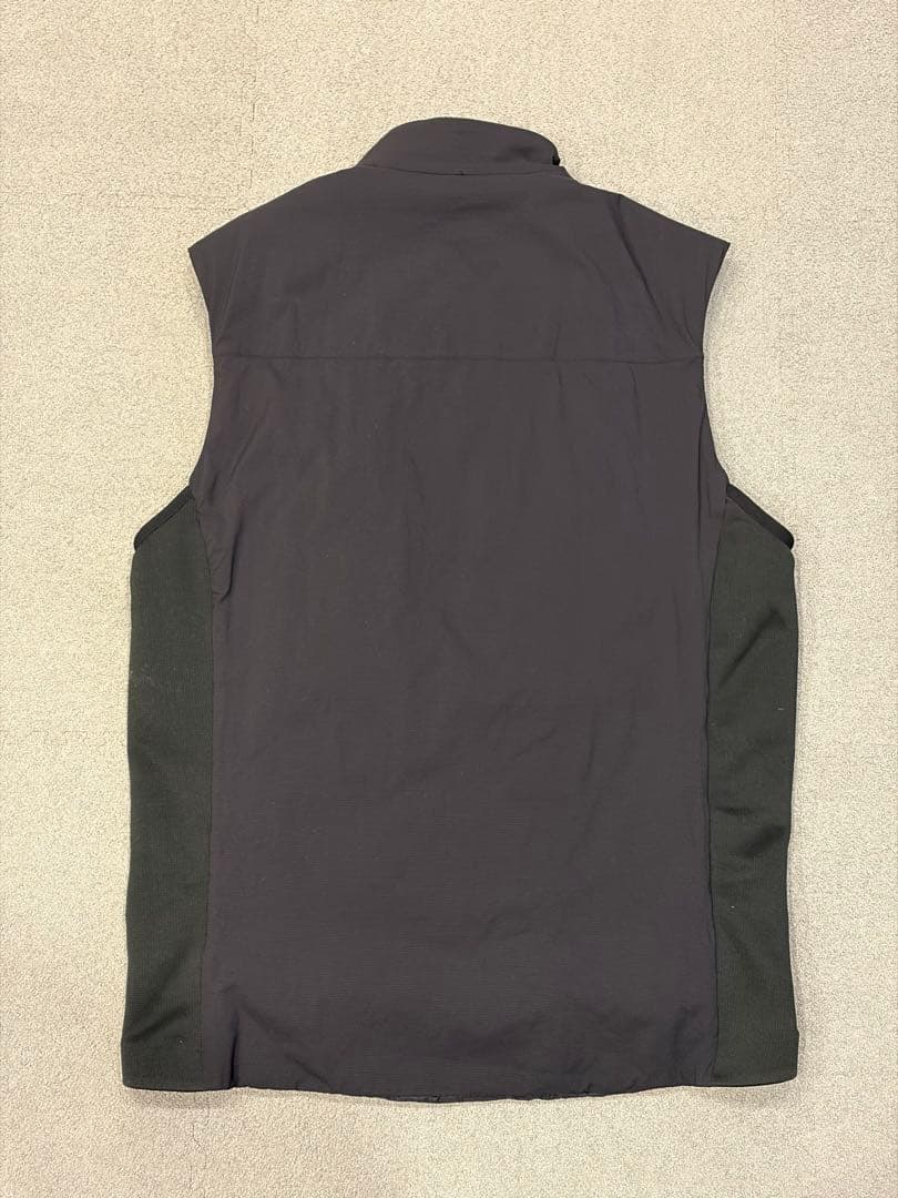 ARC'TERYX ATOM VESTブラック ベスト M