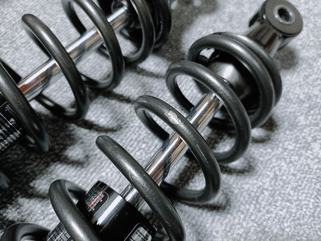 YSS製 CB400SF NC42 NC39 リアサス 定価74,800円 純正