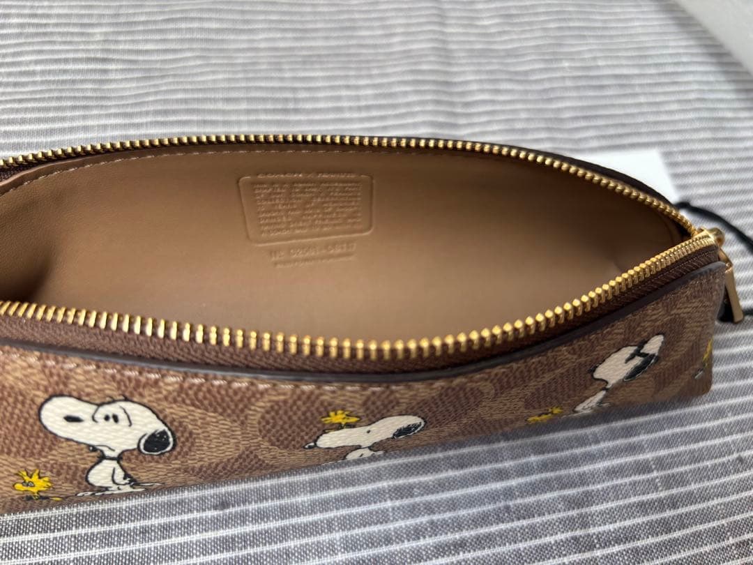 新品　COACH x PEANUTS スヌーピー ペンケース　シグネチャー