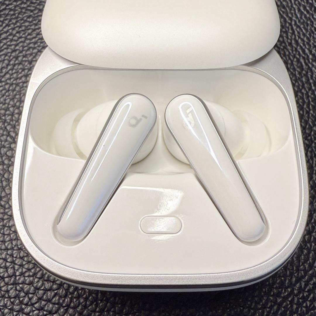 【中古品】Soundcore Liberty5　外箱なし　ケースに若干使用感有り