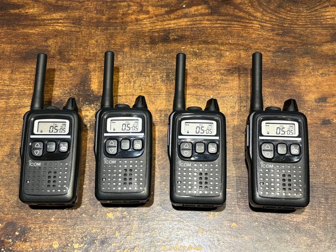 アイコム トランシーバー IC-4300 ＋充電器・インカム付き 4台セット