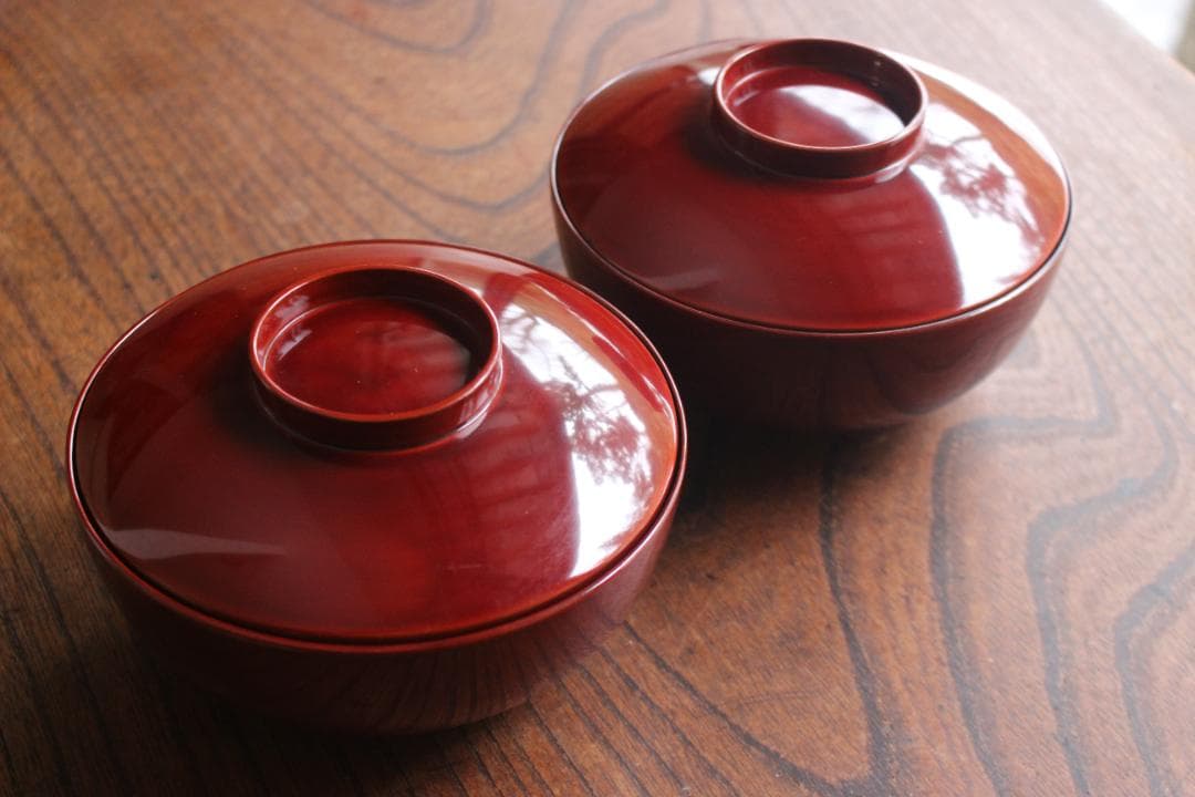 極小傷あり！極上紅溜塗にモダン松竹梅蒔絵のお椀2点（検輪島塗京塗蒔絵椀雑煮椀