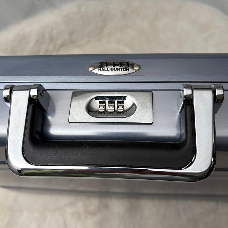 美品✨ゼロハリバートン アタッシュケース USA製 シルバー