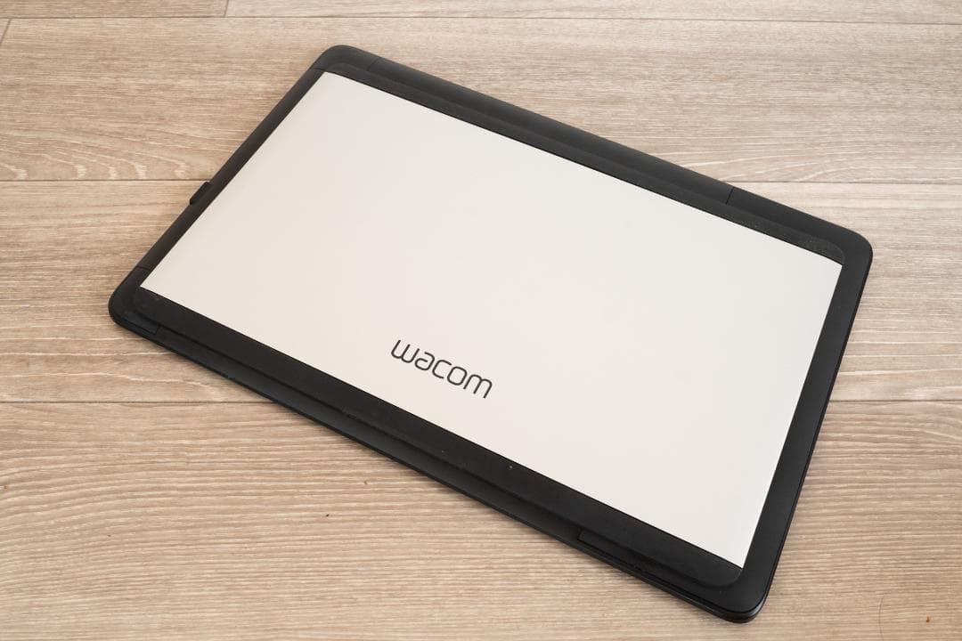 動作OK！Wacom 液晶ペンタブレットCintiq 13HD DTK-1301