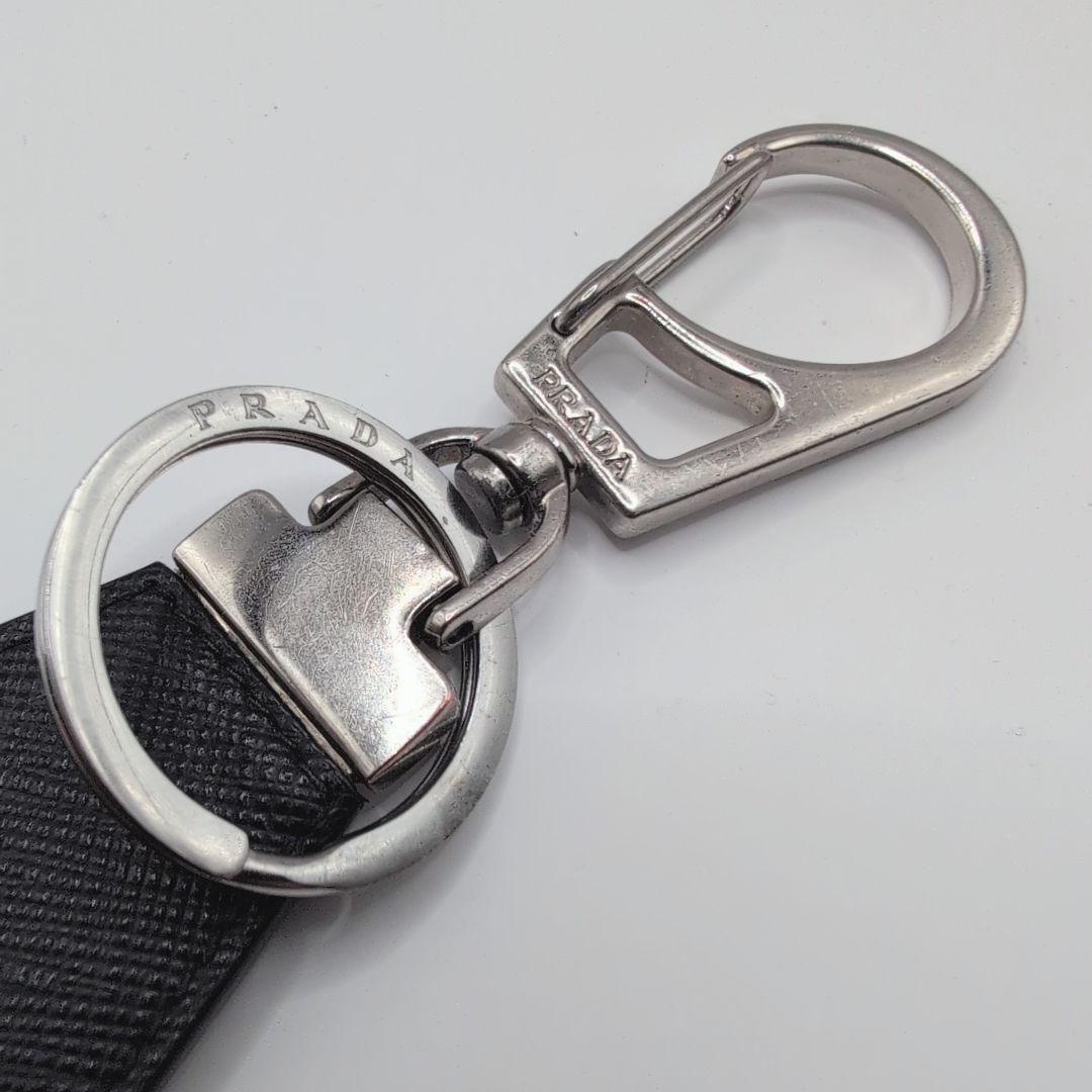 美品✨PRADA キーリング 三角ロゴ サフィアーノ 正規品認定書付