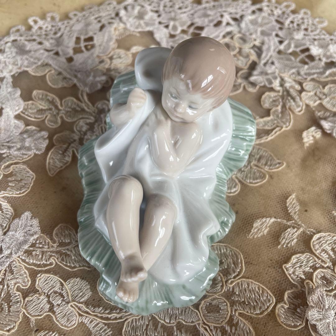 リヤドロ　マリアと幼子の陶器