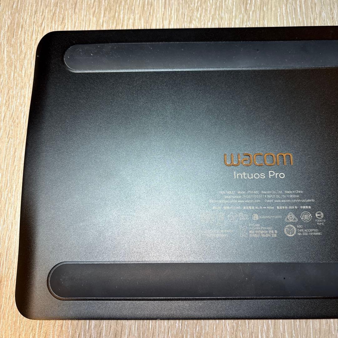 液タブ・ペンタブ Wacom Intuos Pro (2017) Small PTH-460