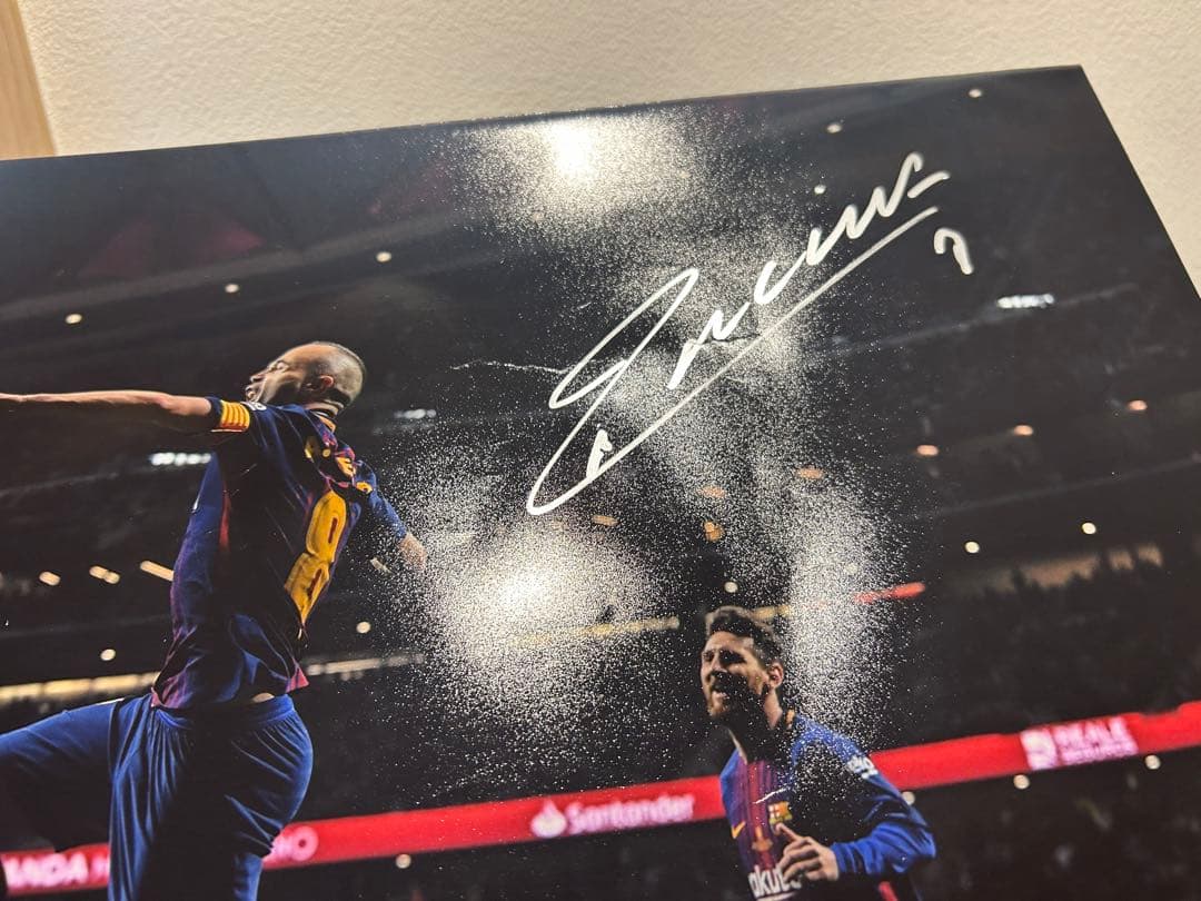 k*h様 【貴重】イニエスタ　直筆サイン入り写真