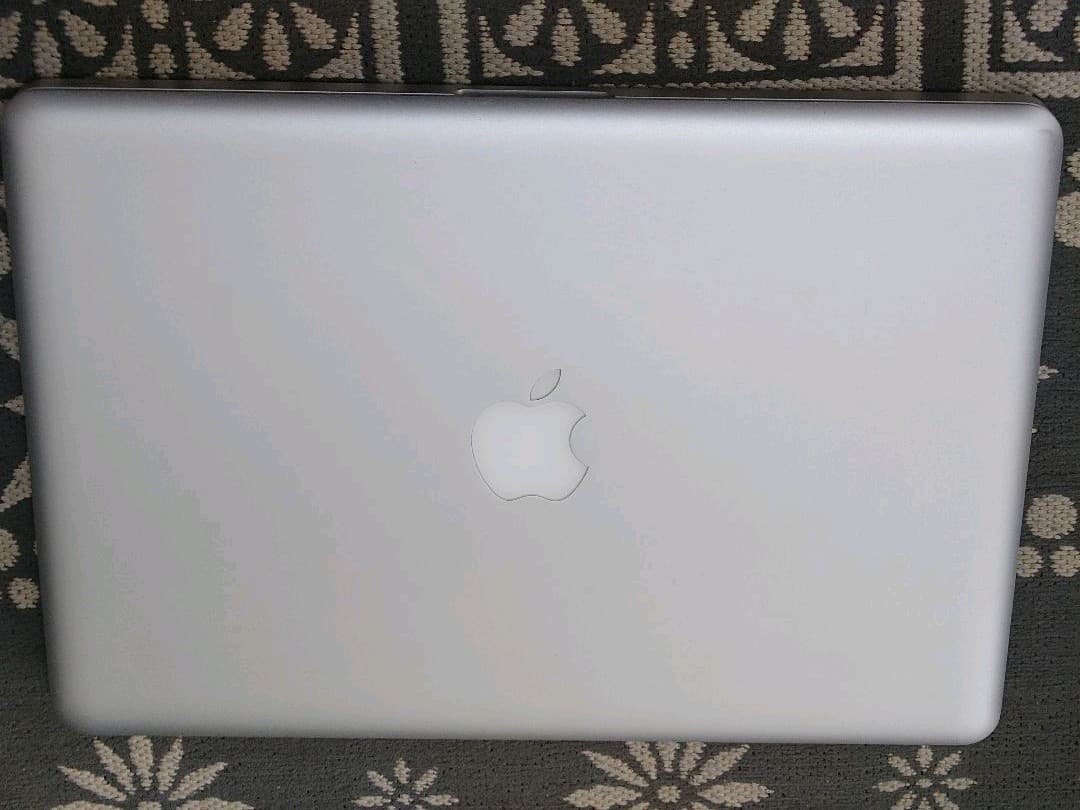 ◆値下げ！MacBookPro 13 Mid 2012 クリアカバー黒付き◆