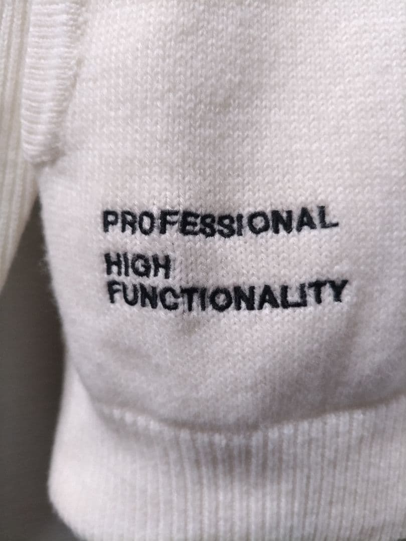 マスターバニー　裏地付き　ニットジャケット　23年モデル 白系