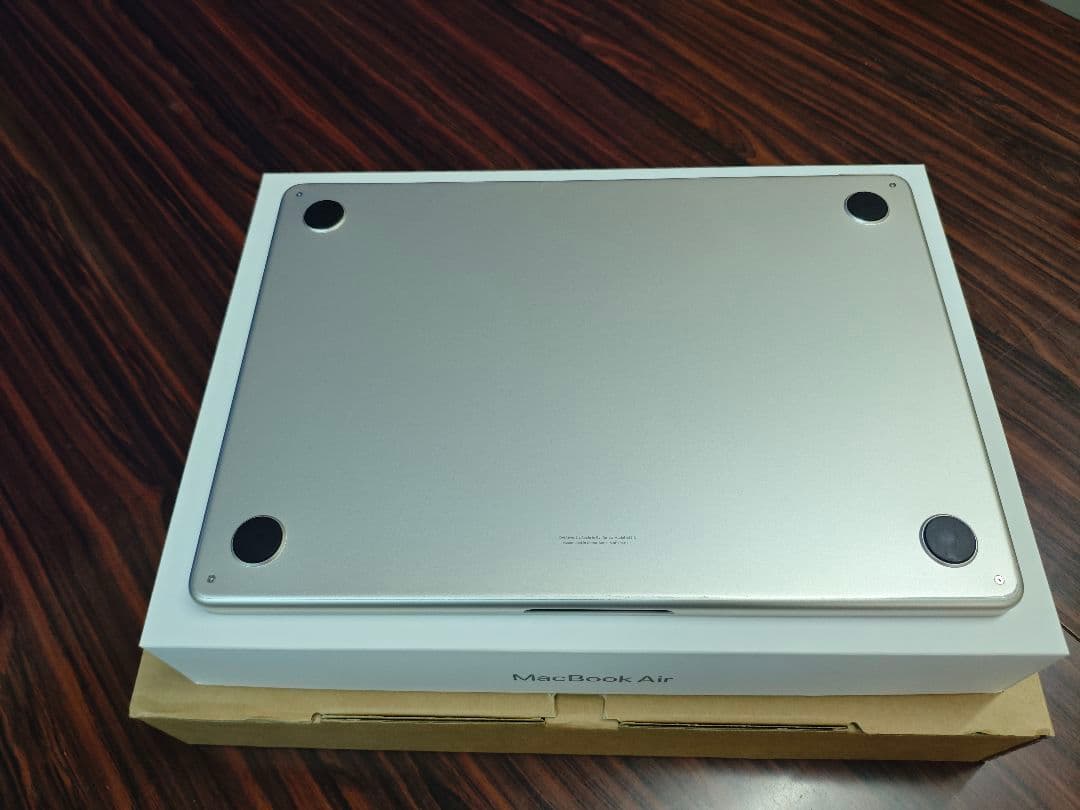 MacBook Air 13.6インチM3 2024年モデル8GB/256GB