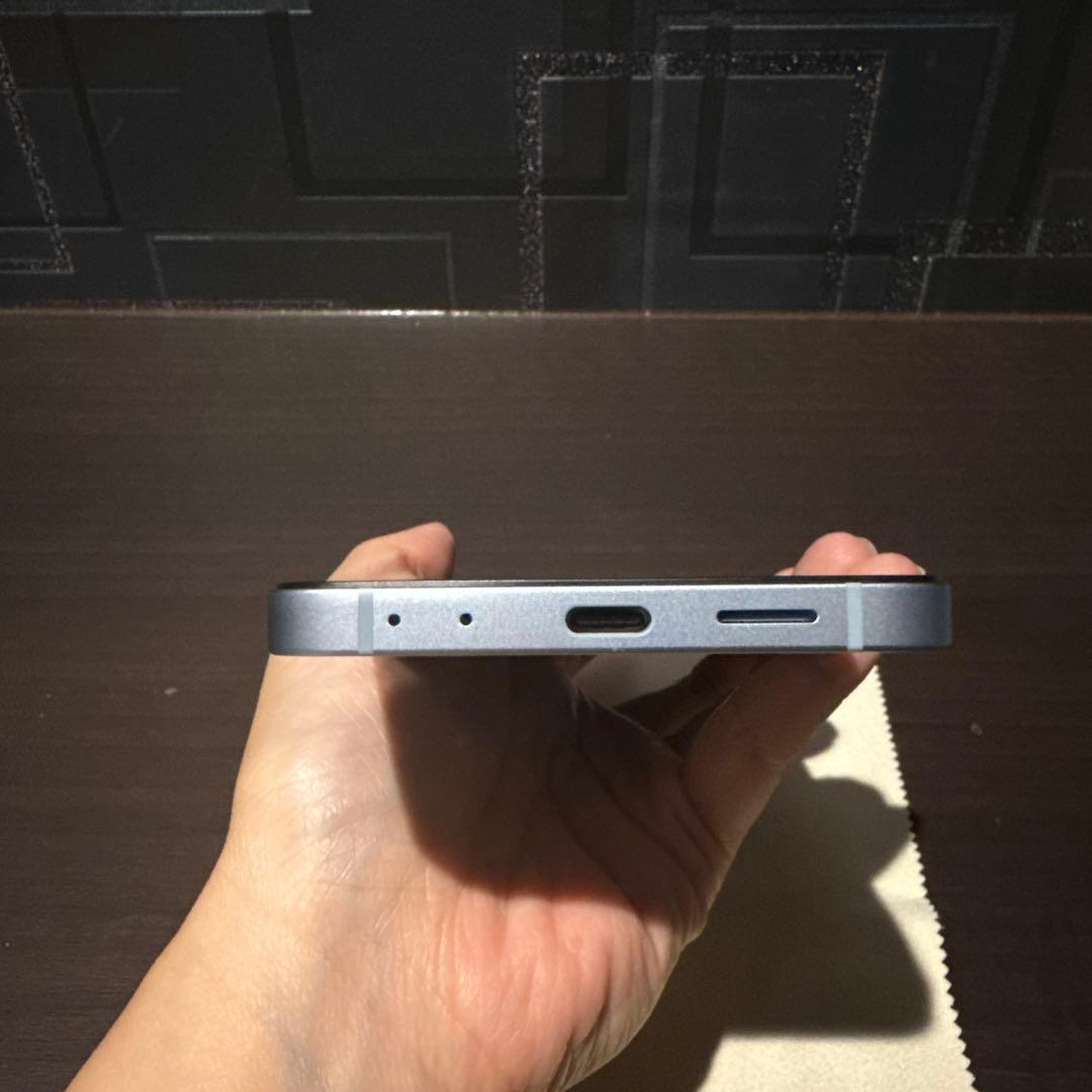 【美品】Galaxy Z Flip6 256GB ブルー