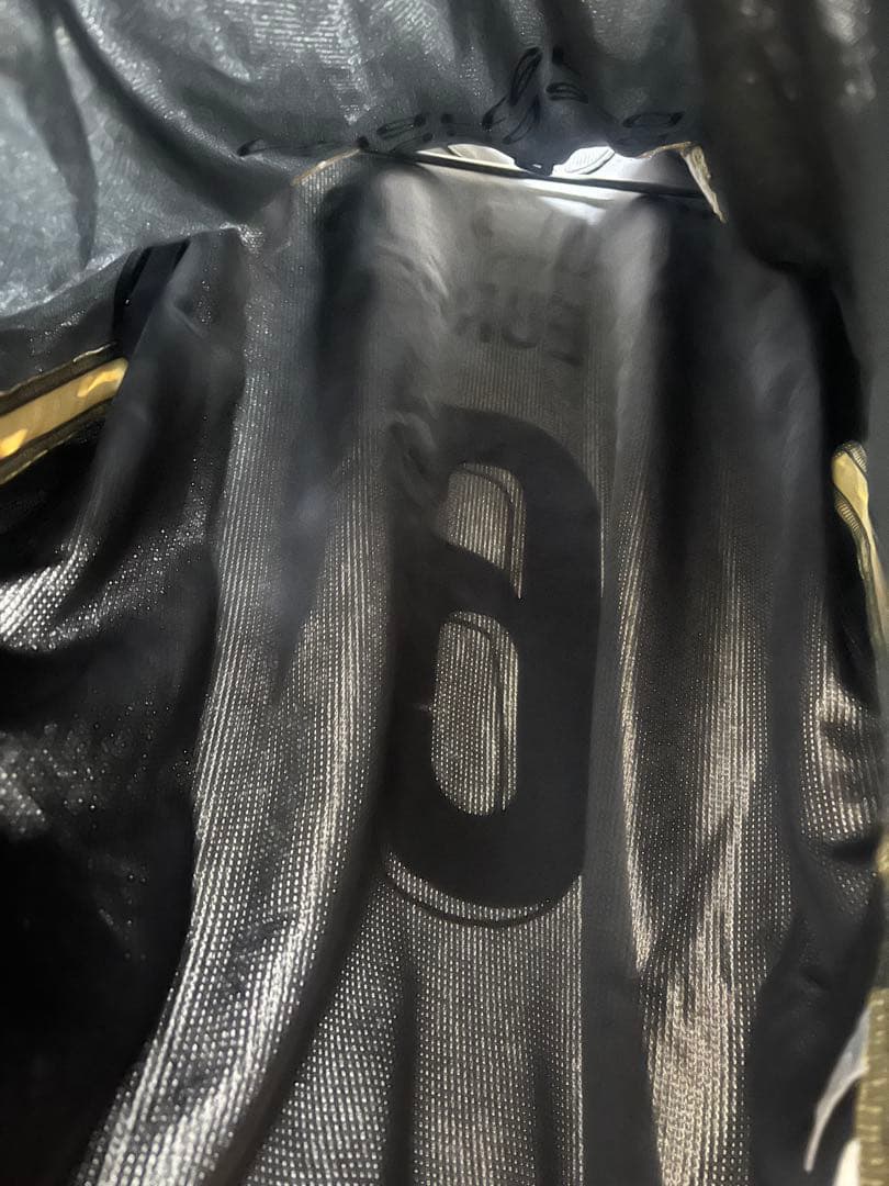 リバプールFC 18/19UCL優勝記念ユニフォーム　黒×金　L-XLサイズ