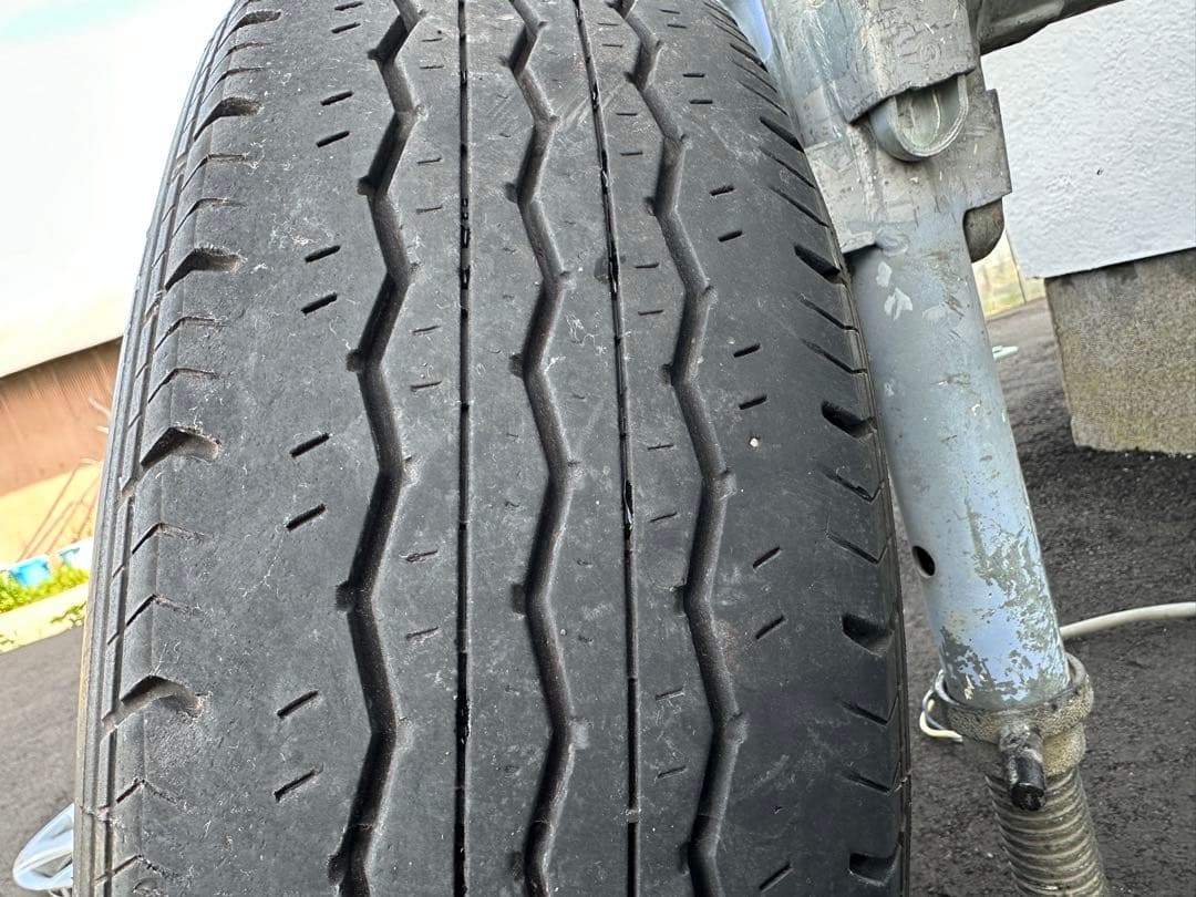 ハイエース純正ホイール