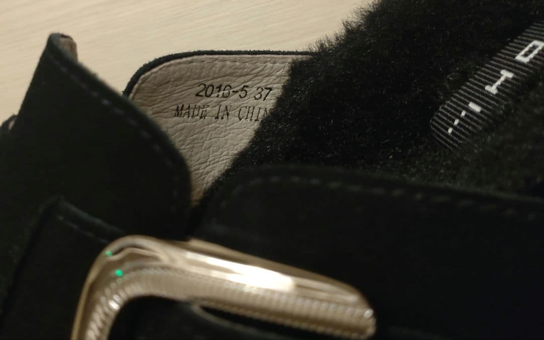 ✨新品未使用タグ付✨✨MOHI✨ スエード ビッグベルトサンダル ブラック 37