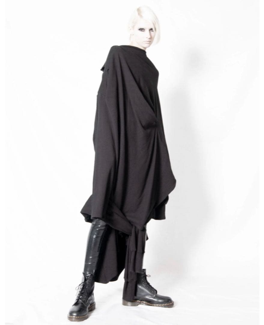 K*n様 alice auaa 新品　黒　ロングトップス　2ウェイ