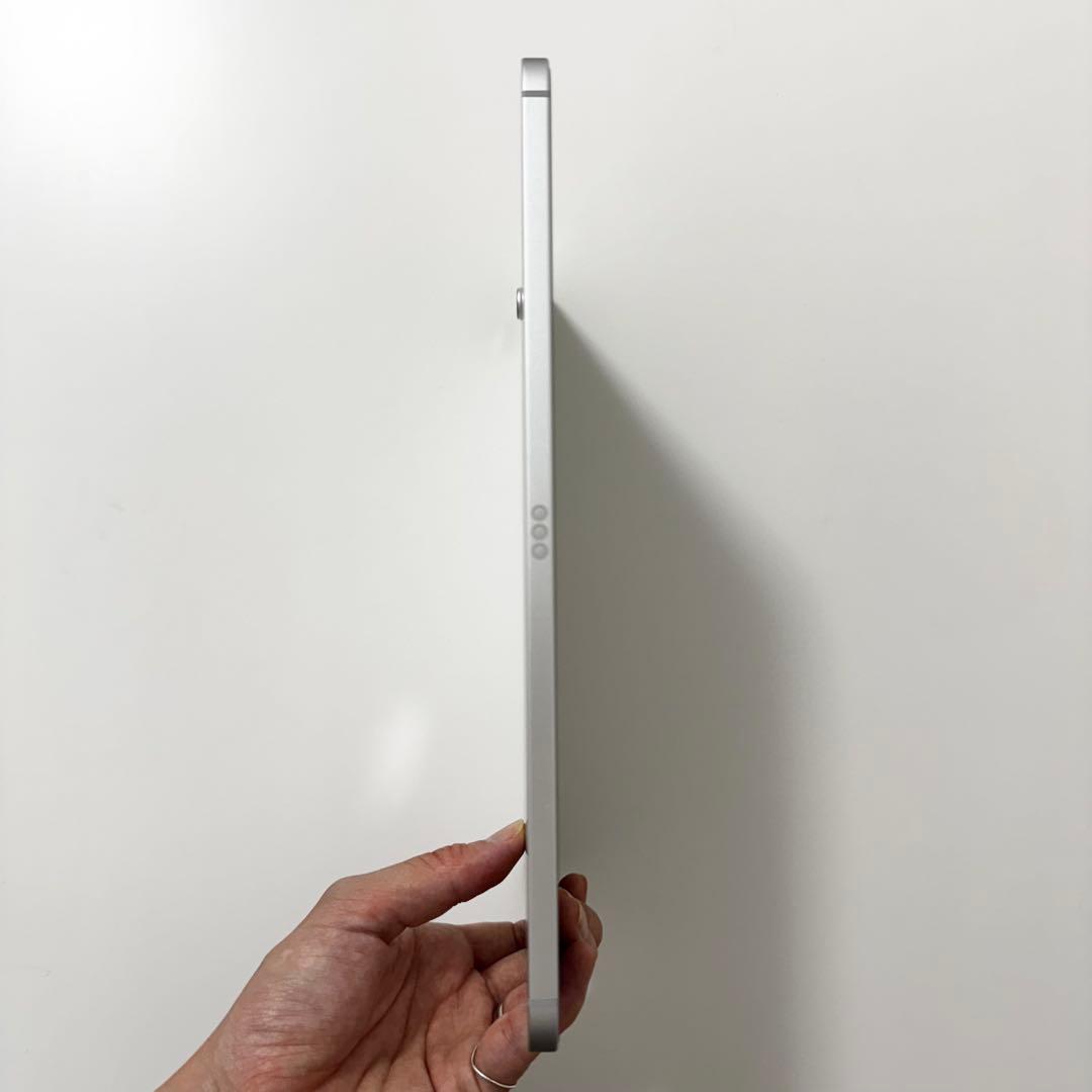 iPad 第10世代 64GB Cellularモデル シルバー
