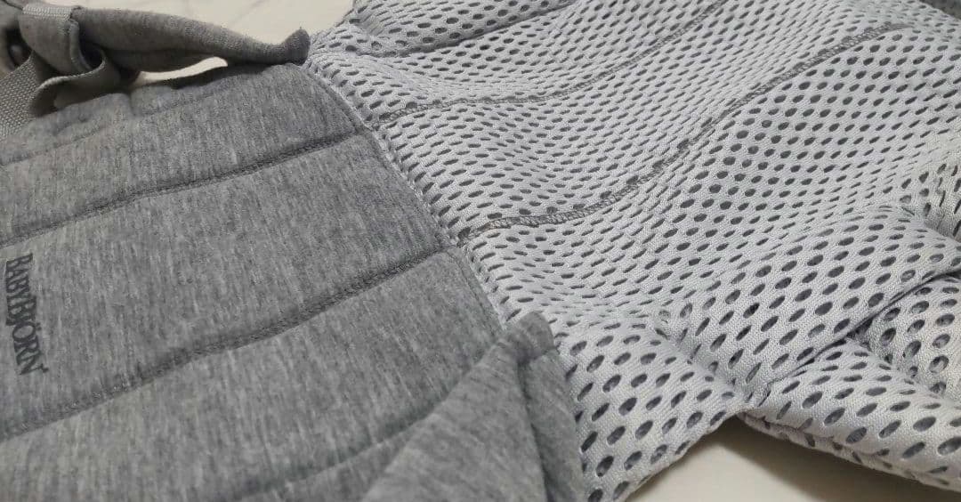 ☆美品☆ ベビービョルン ハーモニー エアリーメッシュ シルバー 抱っこひも