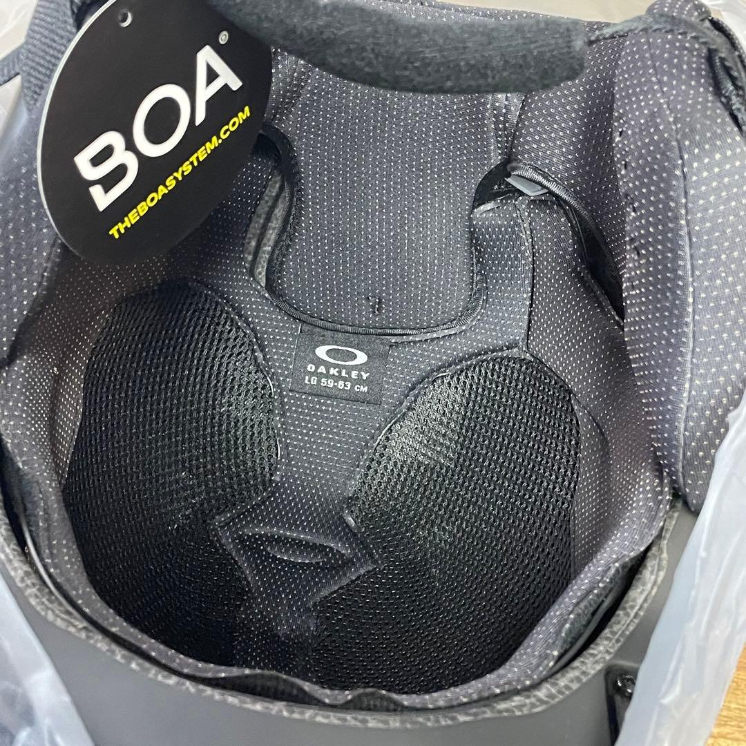 【新品・未使用】OAKLEY オークリー　MOD3 ヘルメット　Lサイズ