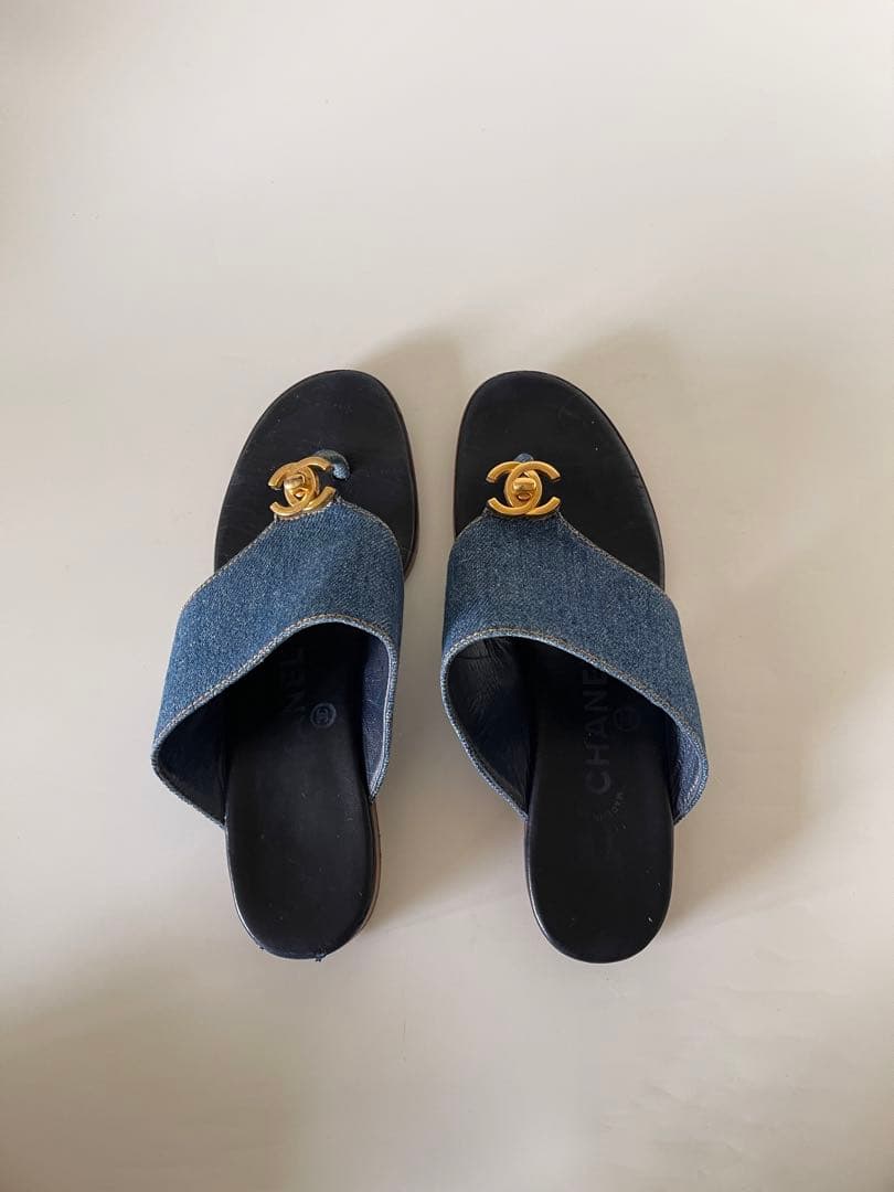chanelシャネルデニム トングサンダル ゴールドロゴ