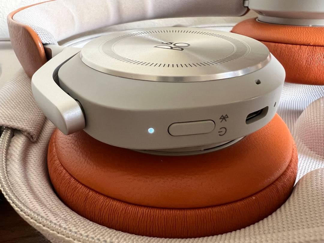 Bang & Olufsen HX ワイヤレスヘッドホン