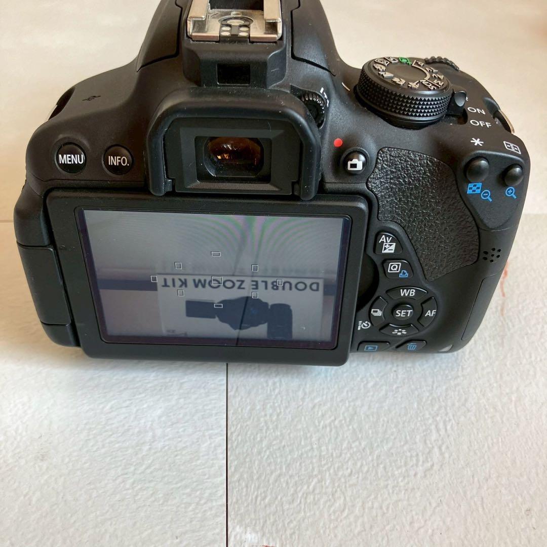 Canon EOS Kiss X7i ダブルズームキット ショット数2312回