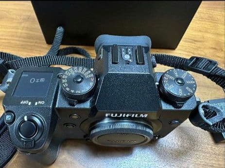 FUJIFILM X-H1本体　XF35mm f2 R WRレンズ