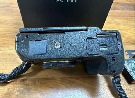 FUJIFILM X-H1本体　XF35mm f2 R WRレンズ